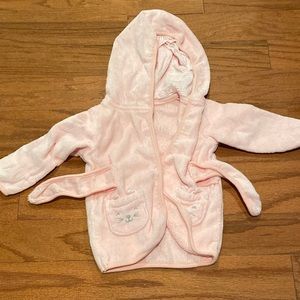 Adorable Carter’s pink hooded robe with cat detailed pockets, size 0-9 months